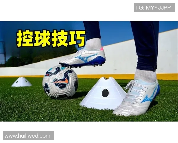 足球球星背身一对一精彩对决 展现超强控球与突破能力