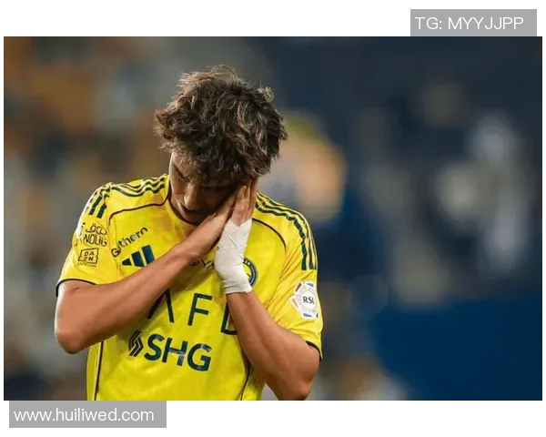 小帅哥足球天才崛起 他凭借技巧和速度征服了全球球迷 小帅哥足球天才崛起 他凭借技巧和速度征服了全球球迷