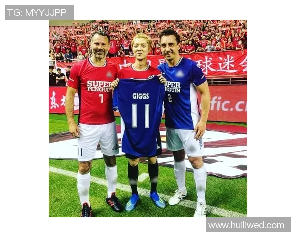 足球球星高清画像壁纸展示世界顶级球员风采与赛场英姿